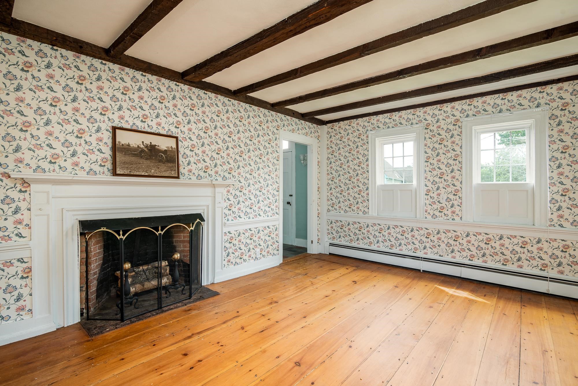 284 Dover Point Road Dover, NH 03820 - Photo 5 of 40