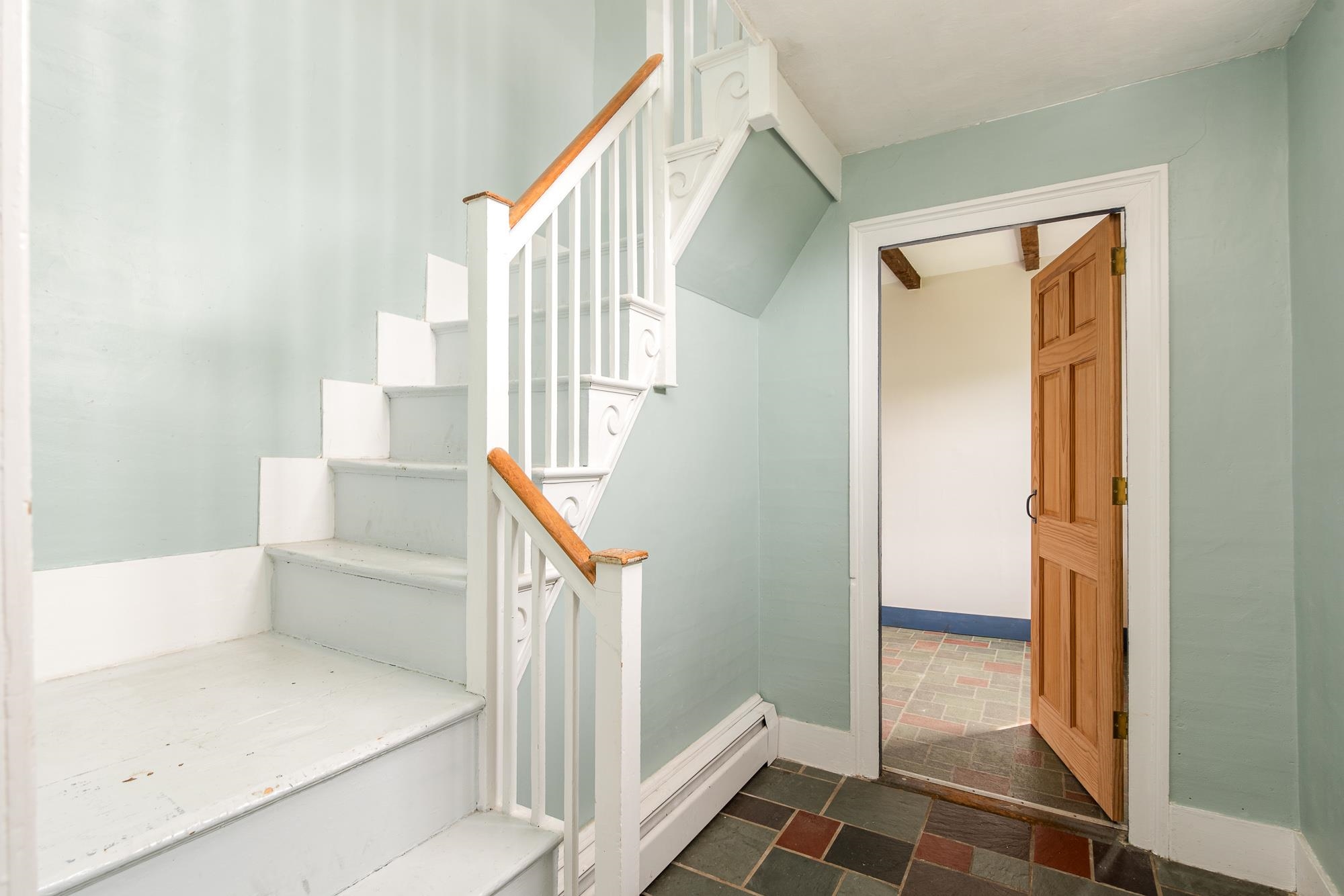 284 Dover Point Road Dover, NH 03820 - Photo 10 of 40