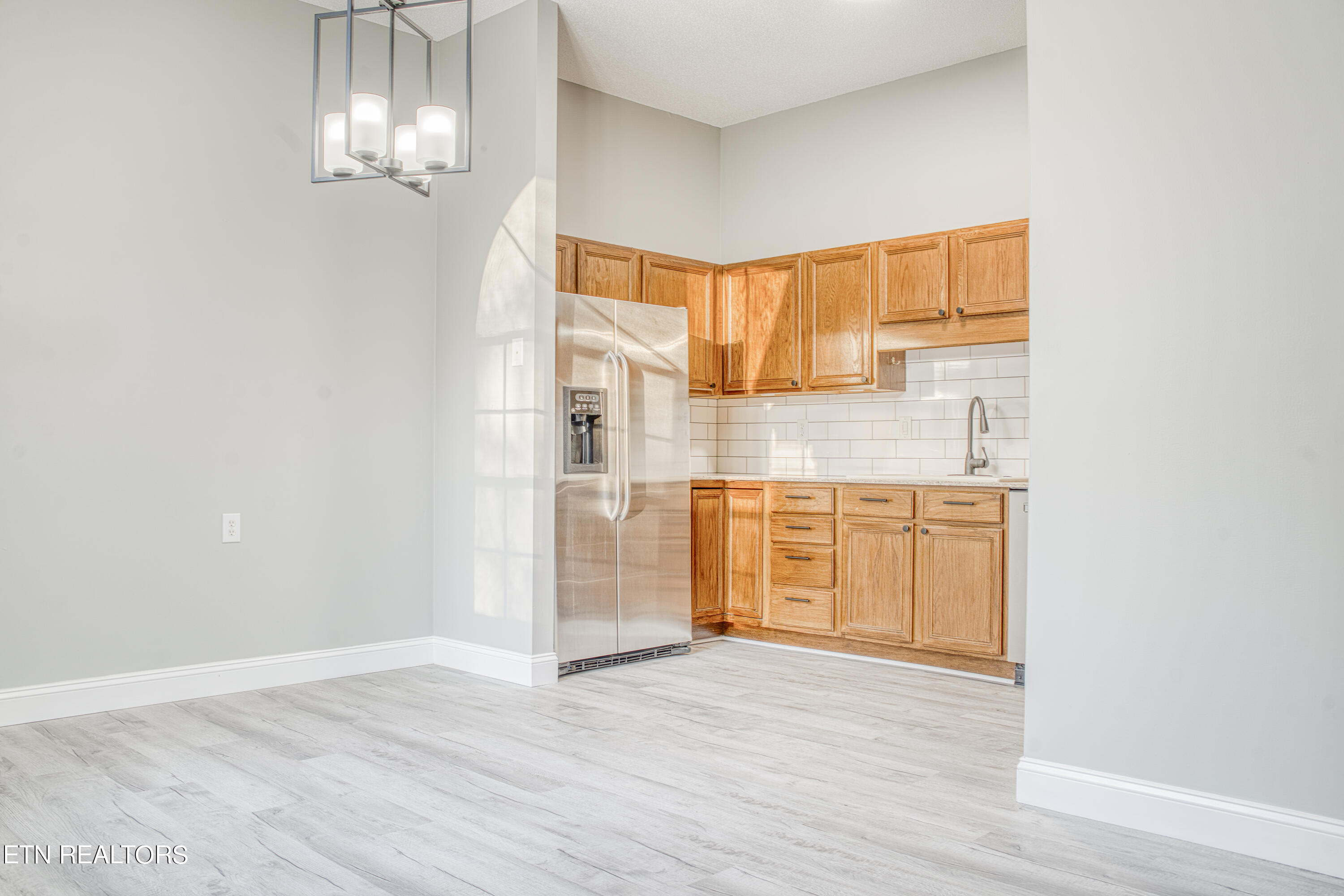 3527 Laurel View Road Knoxville, TN 37917 - Photo 13 of 23 Kitchen_Dining