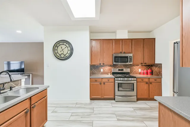 $330,000 | 18527 Grove Brook Lane, Cypress, TX 77429