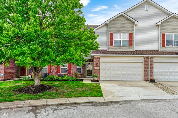 $350,000 | 6271 Eller Creek Way, Unit 8, Fishers, IN 46038