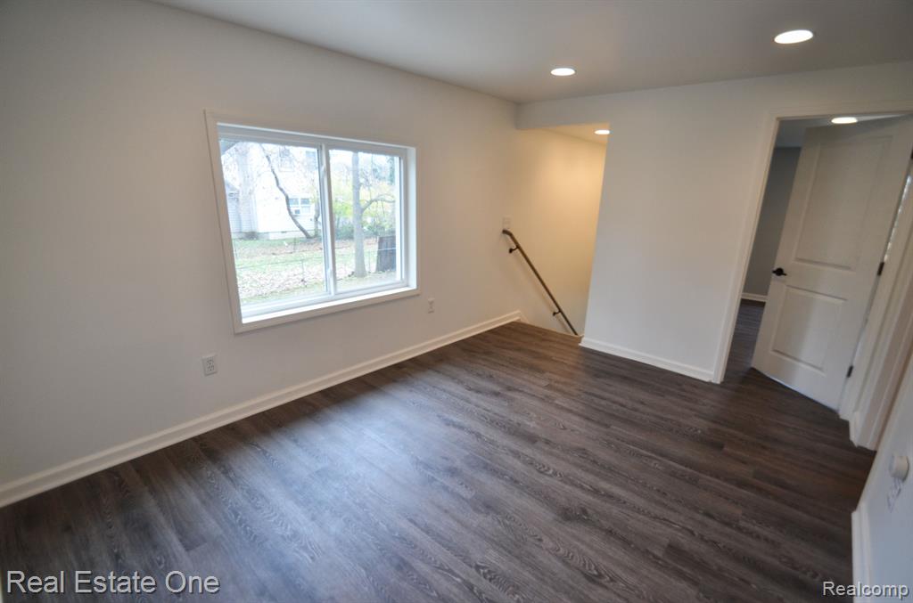 796 Heights Road Lake Orion, MI 48362 - Photo 13 of 26 Gallery Image 13