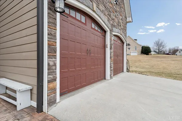 $684,999 | 1111 LeJack Circle, Forest, VA 24551