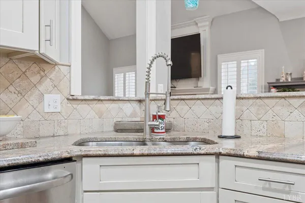 $684,999 | 1111 LeJack Circle, Forest, VA 24551