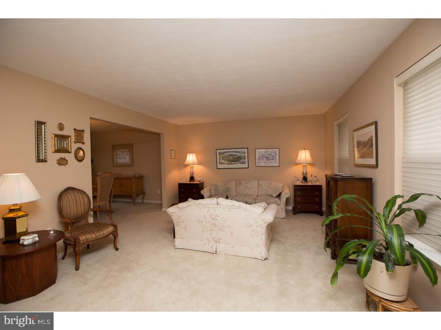 1353 Pinetown Road Fort Washington, PA 19034 - Photo 3 of 19 Living Room