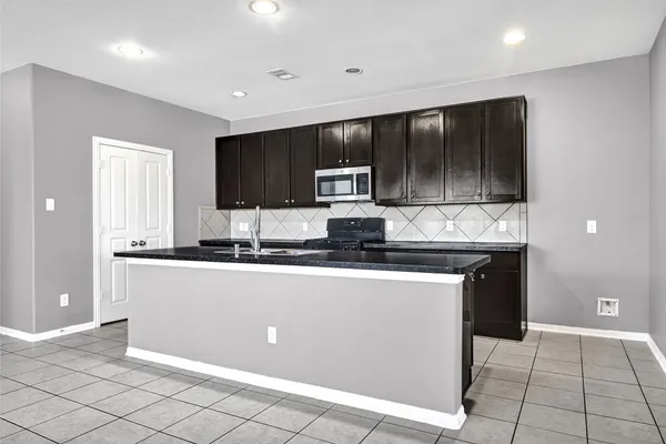 $235,000 | 2609 Pearl Court, Texas City, TX 77591