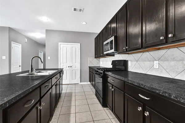 $235,000 | 2609 Pearl Court, Texas City, TX 77591
