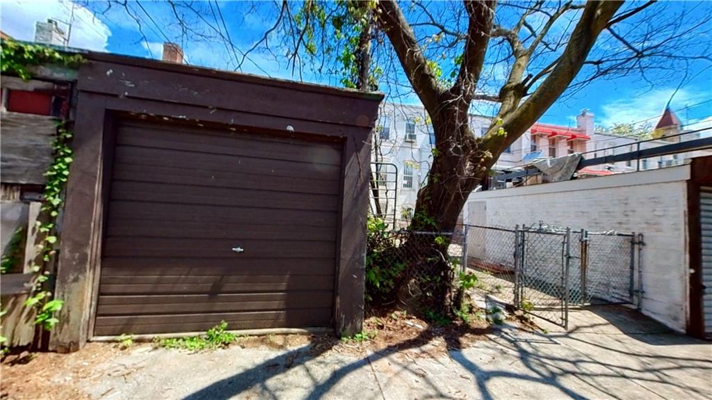 2552 East 19th Street Brooklyn, NY 11235 - Photo 33 of 34 a view of backyard with green space