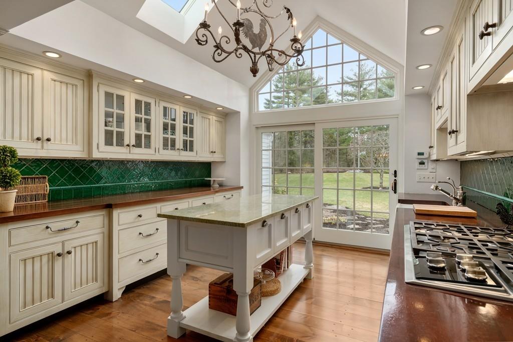 124 Farm Street Dover, MA 02030 - Photo 13 of 29