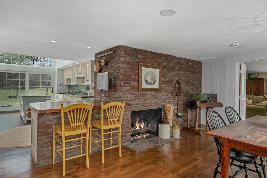 124 Farm Street Dover, MA 02030 - Photo 14 of 29