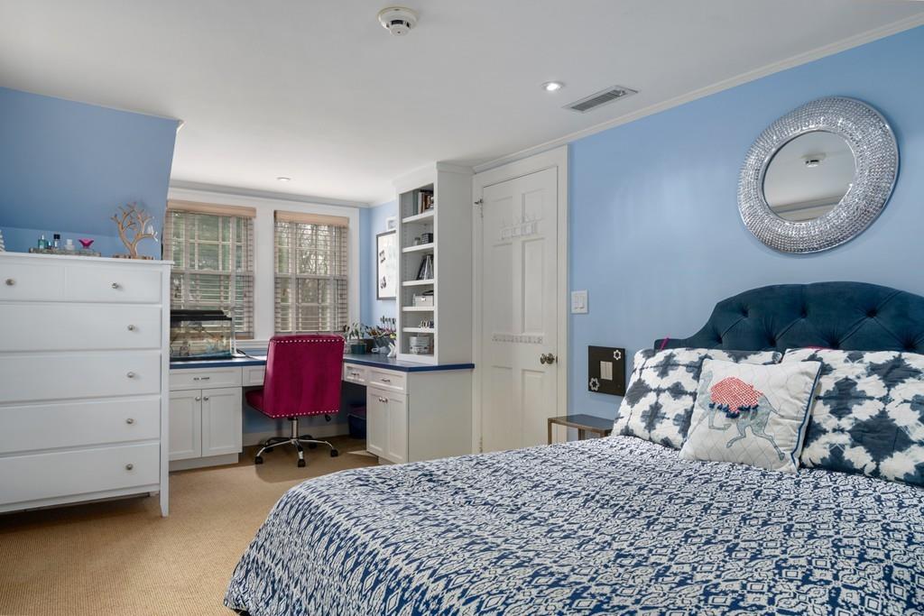 124 Farm Street Dover, MA 02030 - Photo 21 of 29