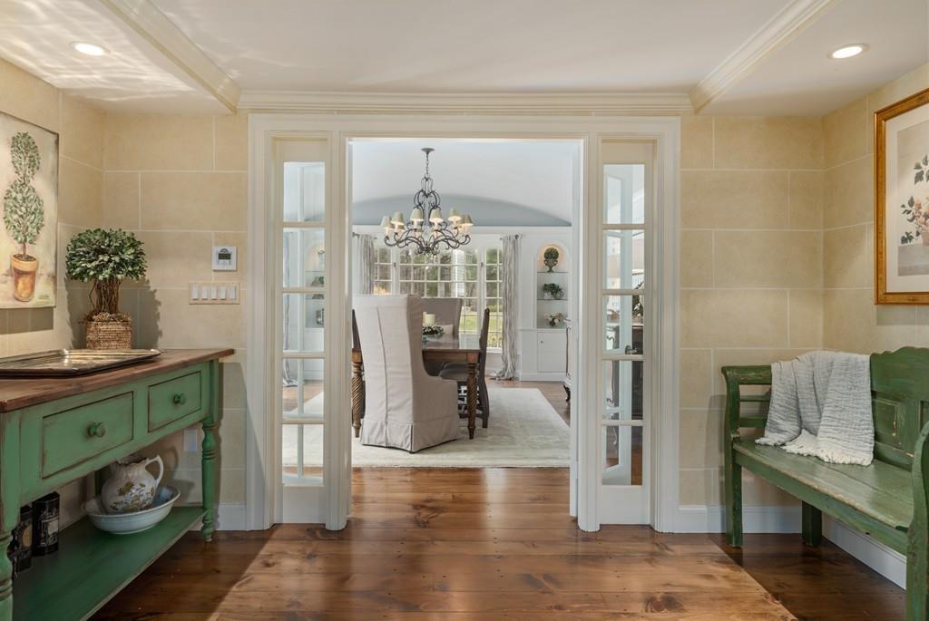 124 Farm Street Dover, MA 02030 - Photo 9 of 29