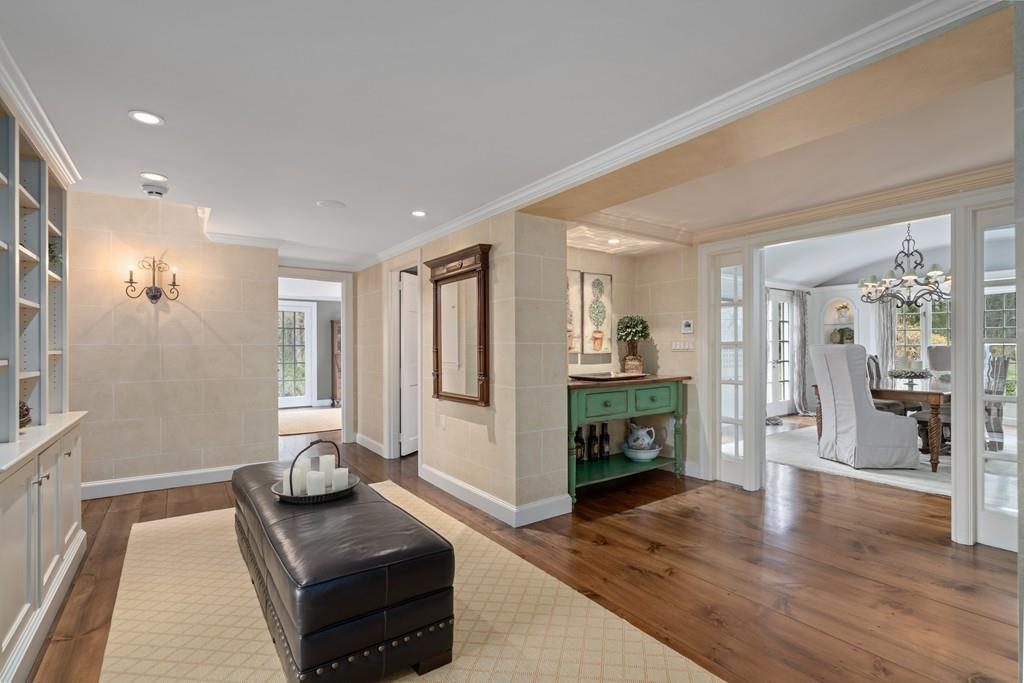 124 Farm Street Dover, MA 02030 - Photo 10 of 29