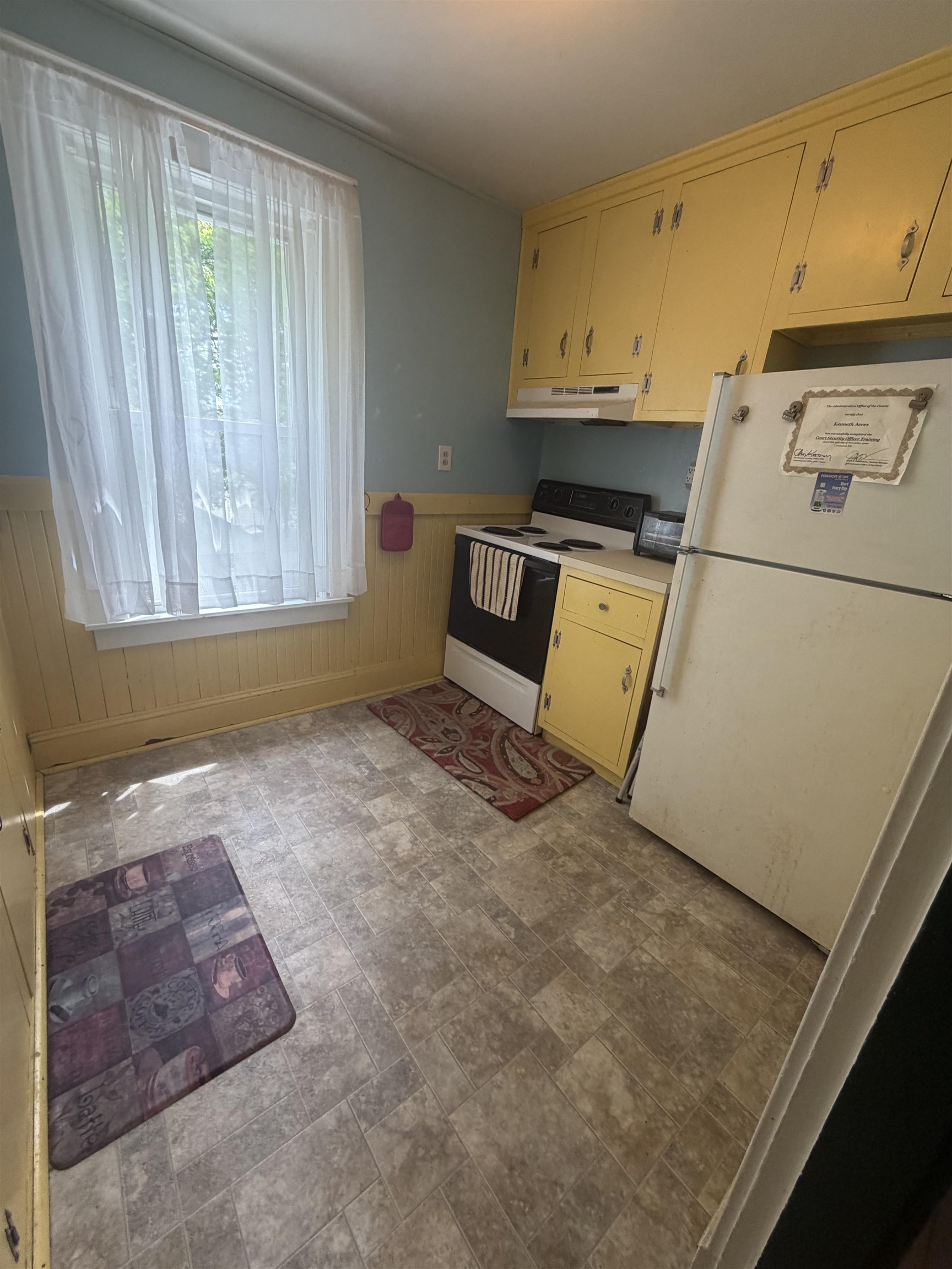 45 Morgan Street Manchester, NH 03102 - Photo 13 of 27