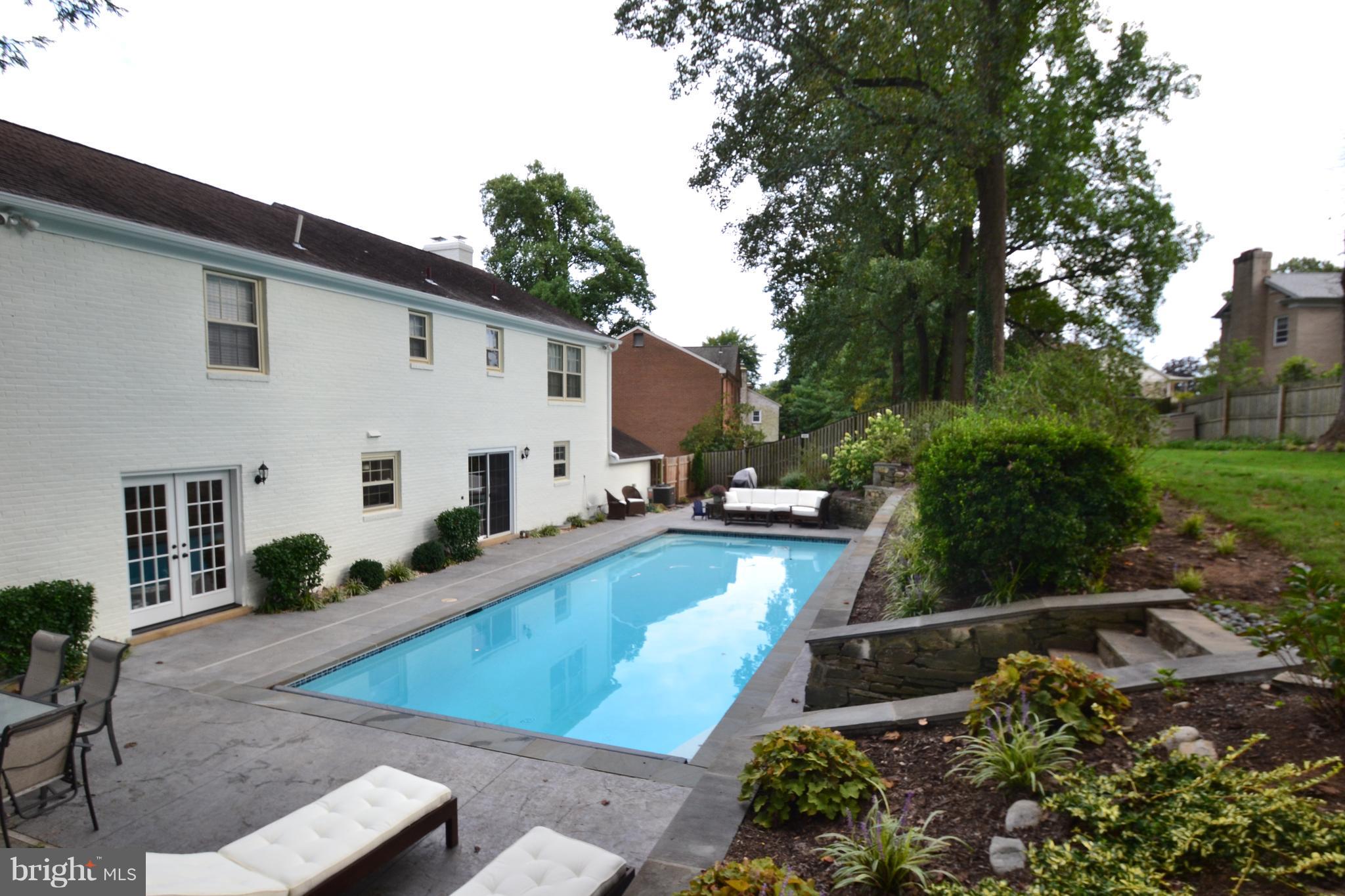 6616 Kenhill Road Bethesda, MD 20817 - Photo 28 of 30 Landscaped multi-level yard