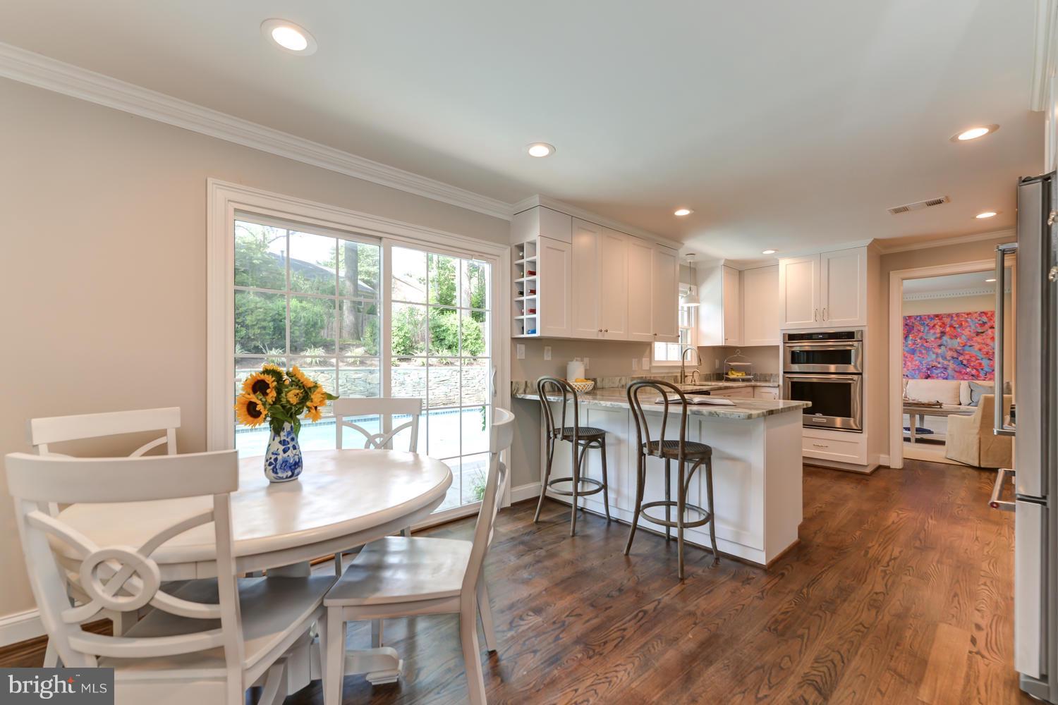 6616 Kenhill Road Bethesda, MD 20817 - Photo 10 of 30 Eat-In Kitchen