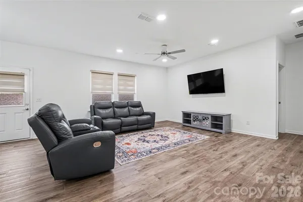 $630,000 | 11126 Glasden Road, Charlotte, NC 28278