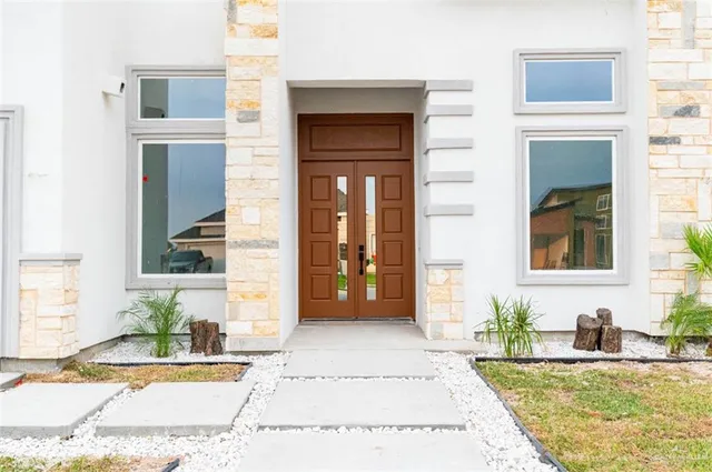 a view of a entryway of a house