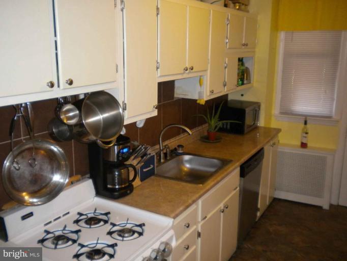 1807 Desoto Road Baltimore, MD 21230 - Photo 2 of 18 Kitchen