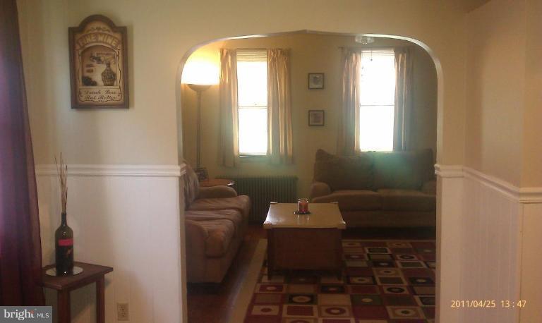 1807 Desoto Road Baltimore, MD 21230 - Photo 8 of 18 Living Room