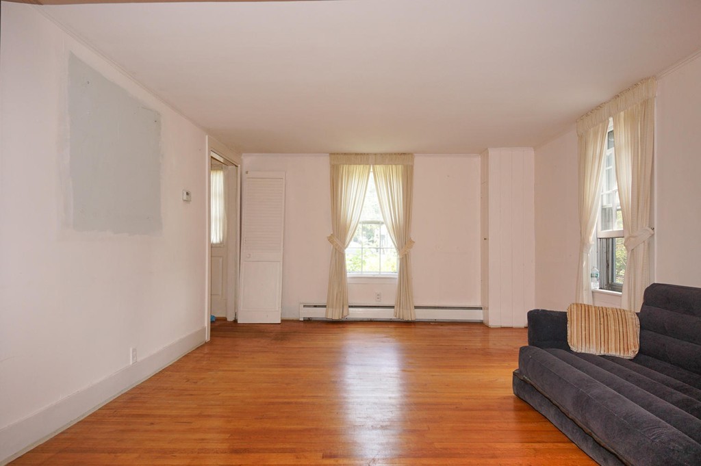 5 Inverness Road Winchester, MA 01890 - Photo 3 of 24 Gallery Image 3