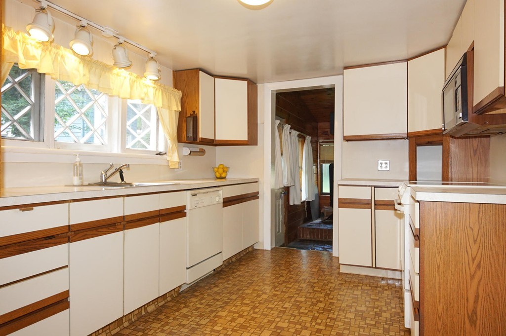 5 Inverness Road Winchester, MA 01890 - Photo 7 of 24 Gallery Image 7