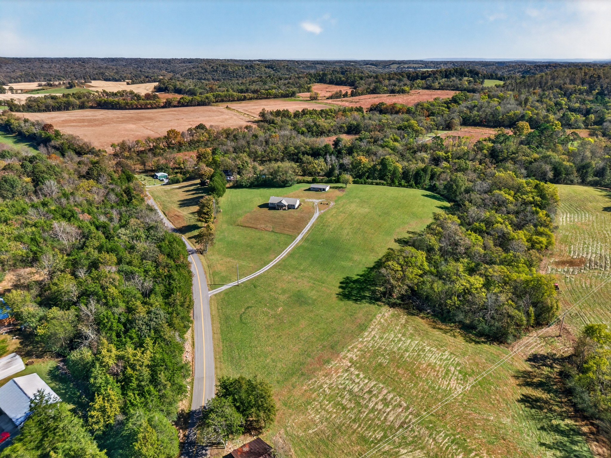 780 Champ Road Flintville, TN 37335 - Photo 4 of 45 a view of a city and an ocean view