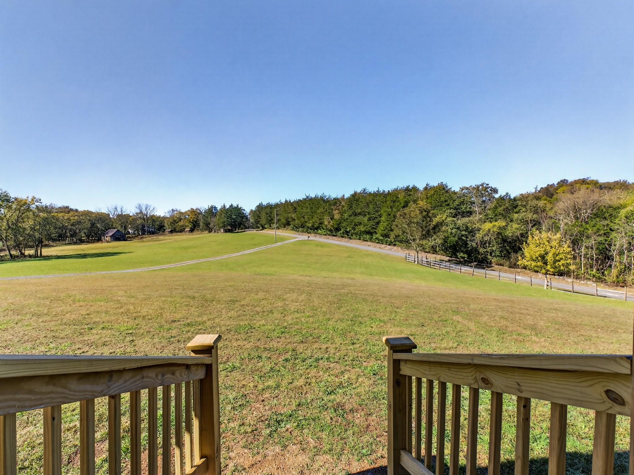 780 Champ Road Flintville, TN 37335 - Photo 42 of 45 a view of an ocean from a balcony