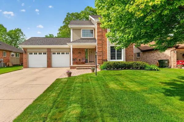 $549,999 | 546 Parkland Drive, Rochester Hills, MI 48307