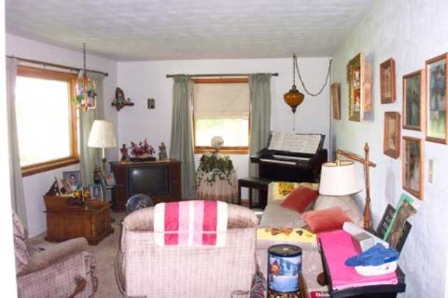 13676 East Dutch Henry Road Lewistown, IL 61542 - Photo 3 of 8 Gallery Image 3