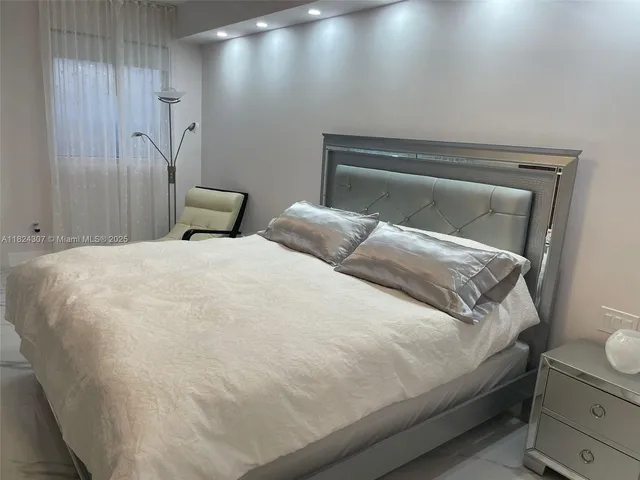 a view of a walk in closet