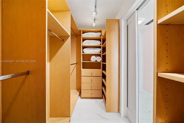 $17,000 | 17875 Collins Avenue, Unit 4102, Sunny Isles Beach, FL 33160