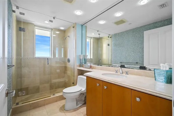 $17,000 | 17875 Collins Avenue, Unit 4102, Sunny Isles Beach, FL 33160