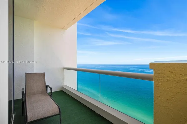 $17,000 | 17875 Collins Avenue, Unit 4102, Sunny Isles Beach, FL 33160