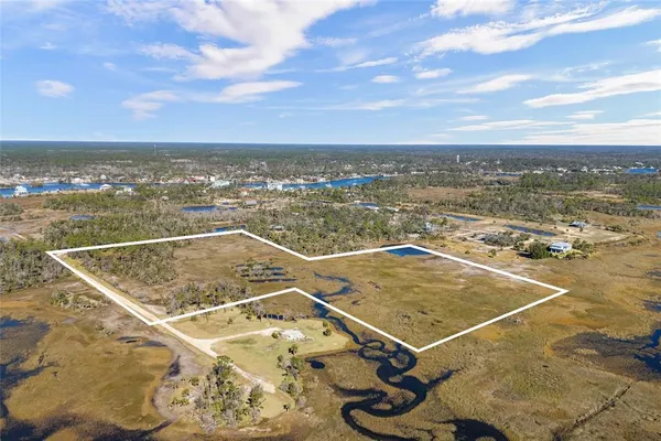 a view of a tennis court