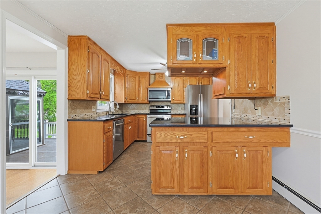 10 Charles River Road Medway, MA 02053 - Photo 10 of 42 Gallery Image 10