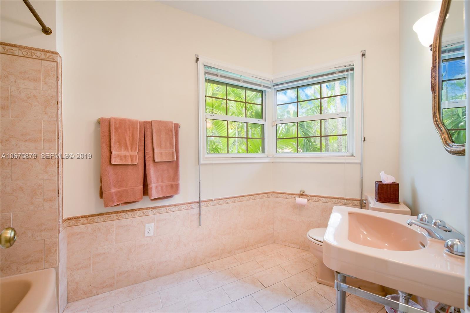 901 Hardee Road Coral Gables, FL 33146 - Photo 16 of 28 Gallery Image 16