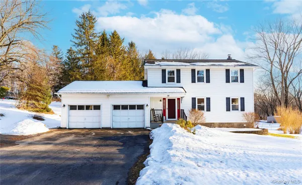 $575,000 | 16 Saddle Ridge Drive, Hopewell Junction, NY 12533