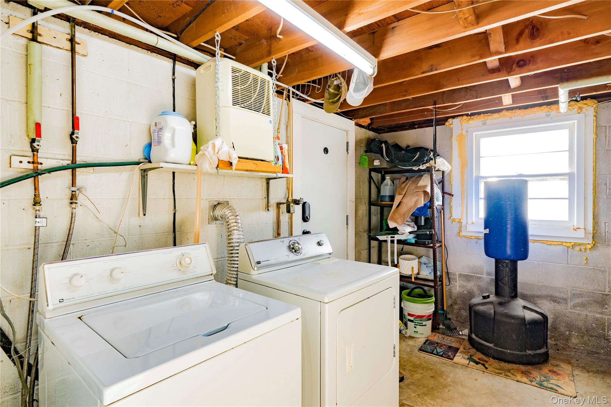 16 Saddle Ridge Drive Hopewell Junction, NY 12533 - Photo 16 of 19 Laundry with door to the backyard