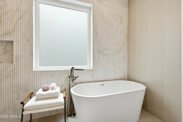 $1,989,000 | 1360 South Mulberry Street, Gilbert, AZ 85296