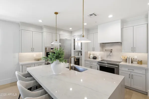 $1,989,000 | 1360 South Mulberry Street, Gilbert, AZ 85296