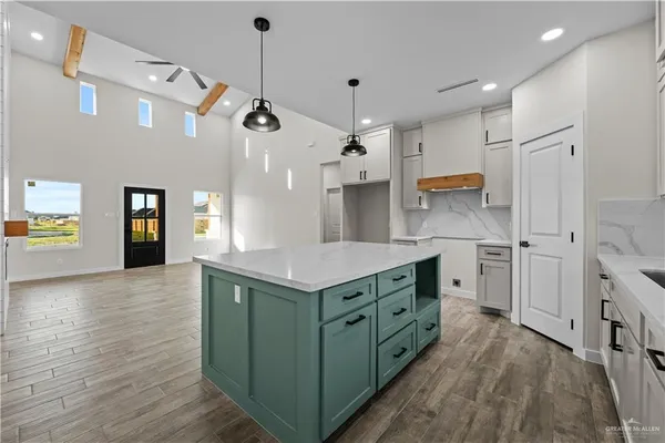 $1,950 | 1809 North Mangrove Street, San Juan, TX 78589