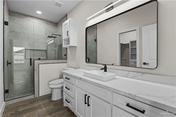 $1,950 | 1809 North Mangrove Street, San Juan, TX 78589
