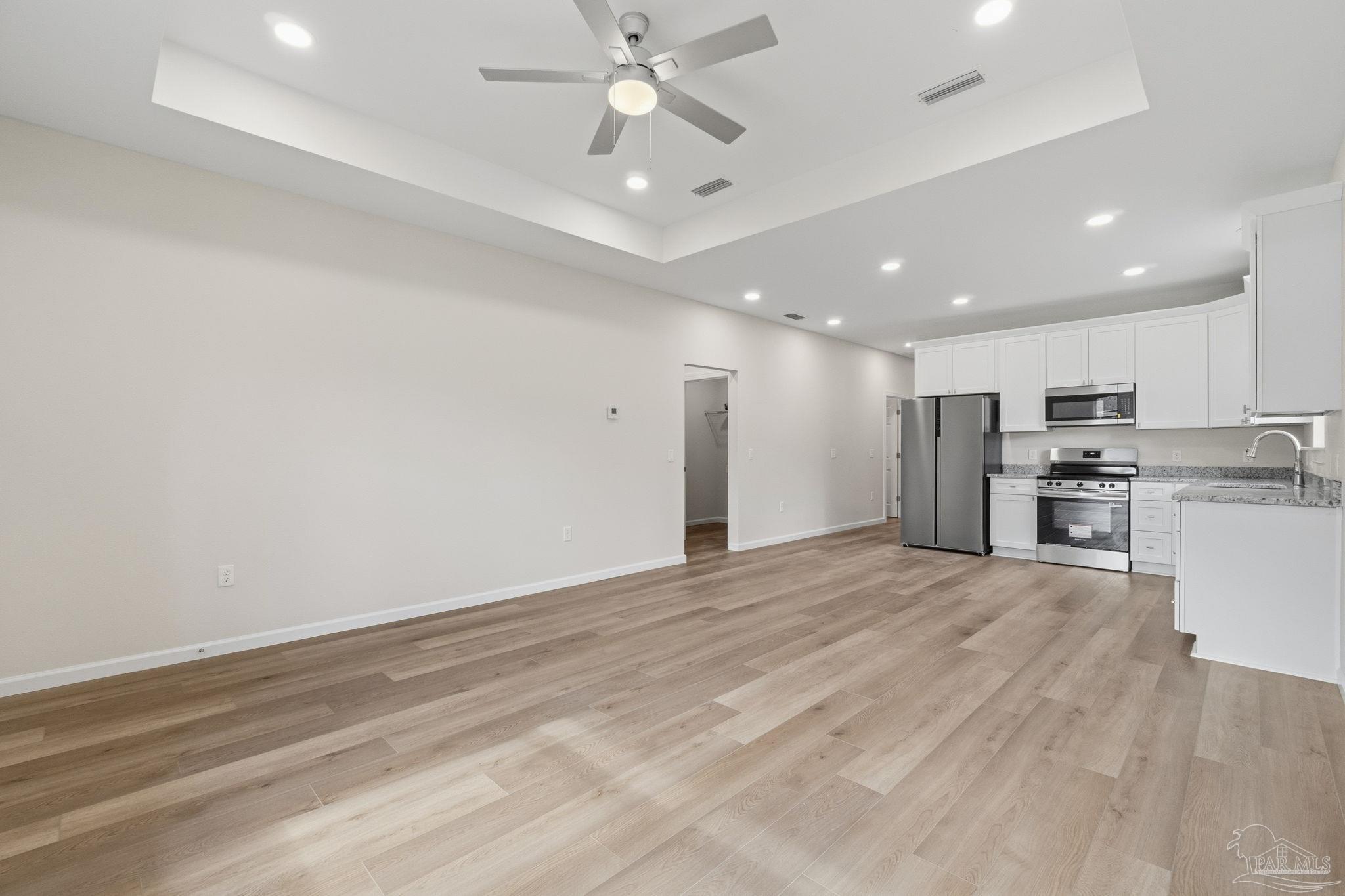 218 Alton Road Pensacola, FL 32507 - Photo 6 of 36