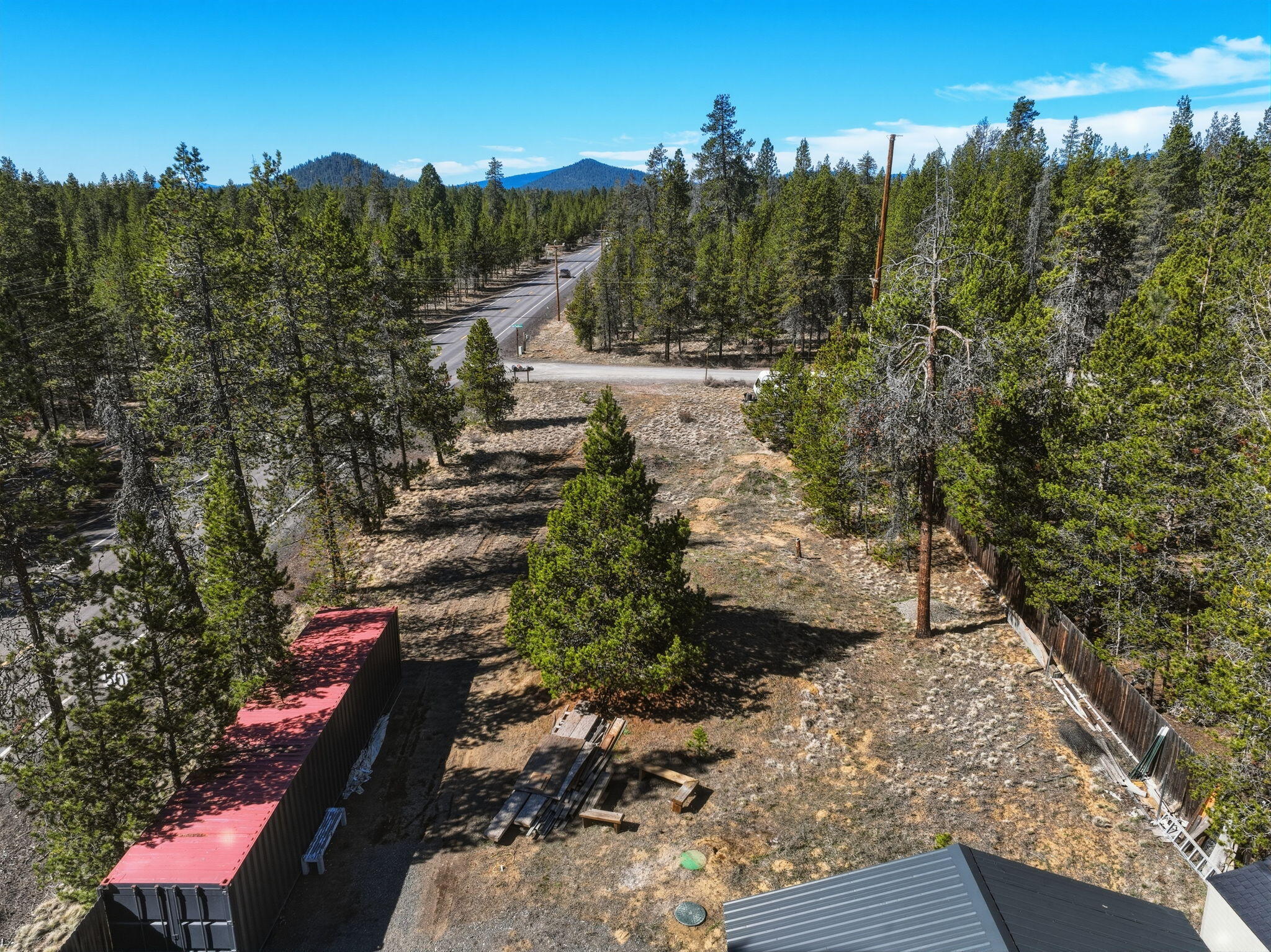 55601 Swan Road Bend, OR 97707 - Photo 28 of 41 5-web-or-mls-Riley_Visuals_005