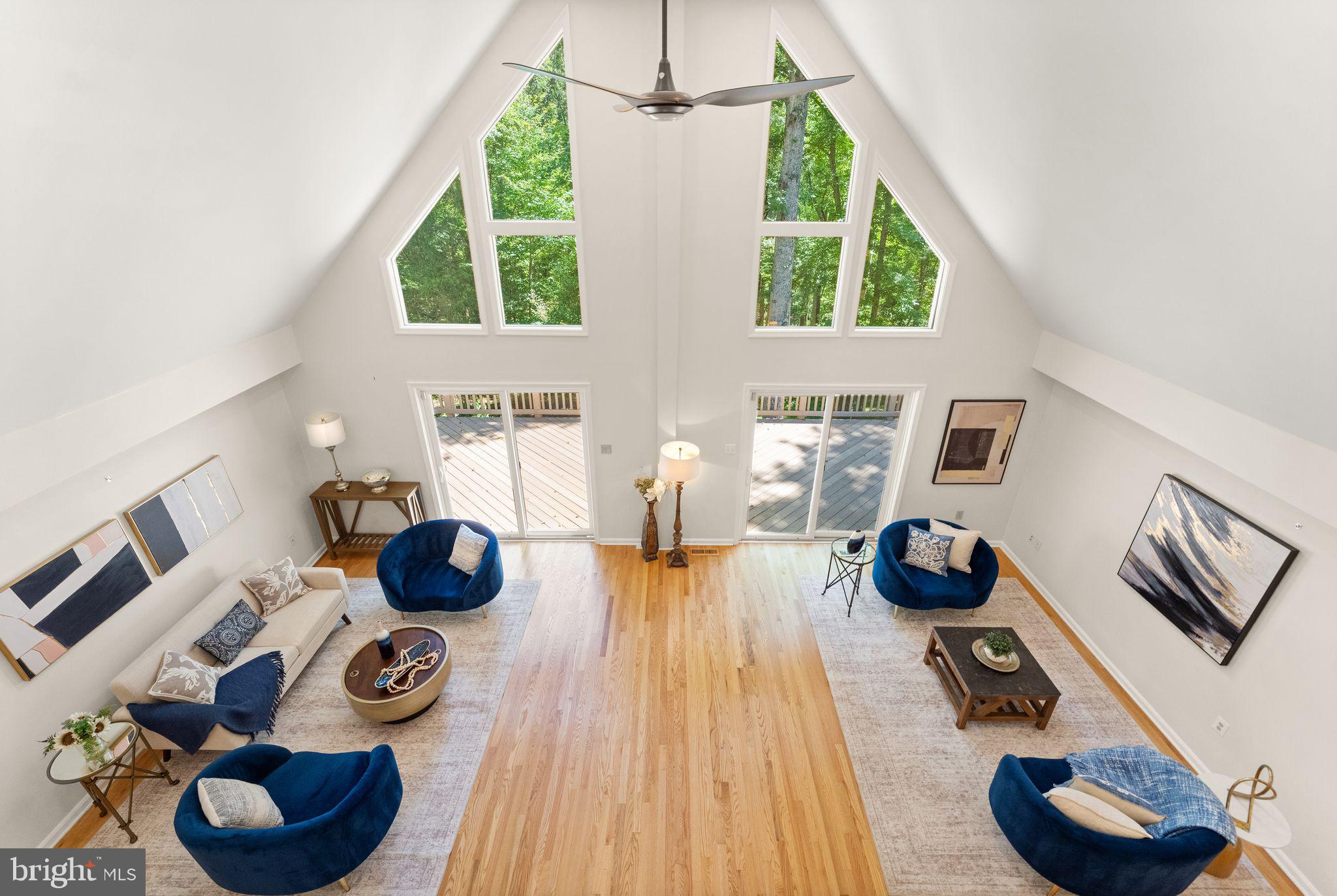 38620 Lime Kiln Road Leesburg, VA 20175 - Photo 19 of 87 a living room with furniture and a window