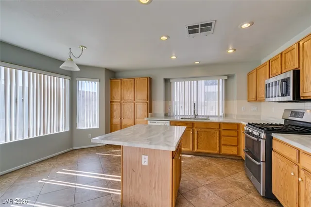 $2,300 | 7809 Calico Flower Avenue, Las Vegas, NV 89128