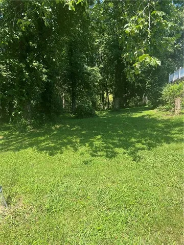 $2,300 | 25401 East Blue Mills Road, Independence, MO 64058