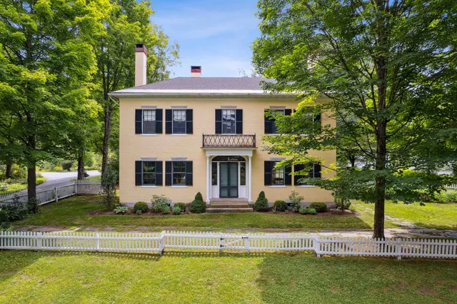 $1,300,000 | 588 Highway 10, Orford, NH 03777