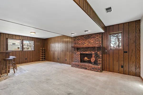 $385,000 | 47 Lockman Circle, Elgin, IL 60123